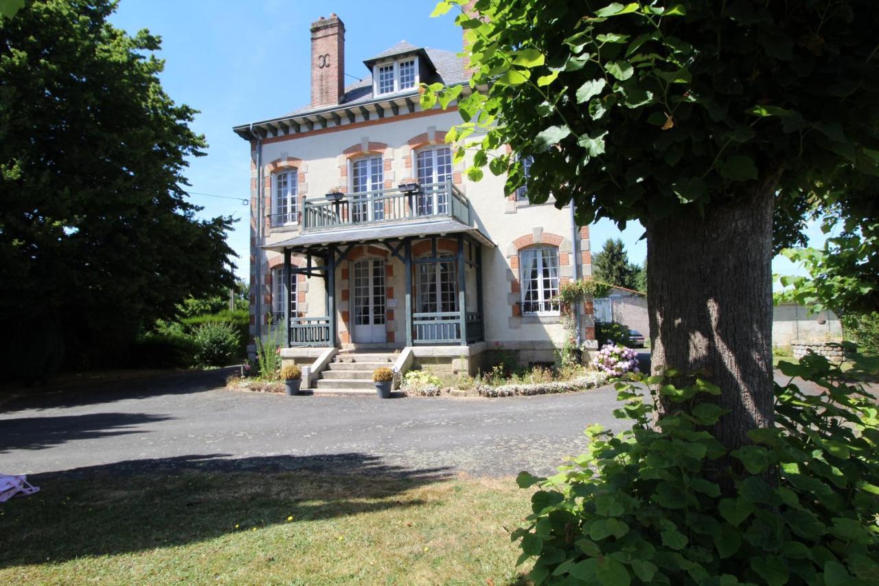 Au Fil Du Temps Bed & Breakfast Châlus Exterior foto